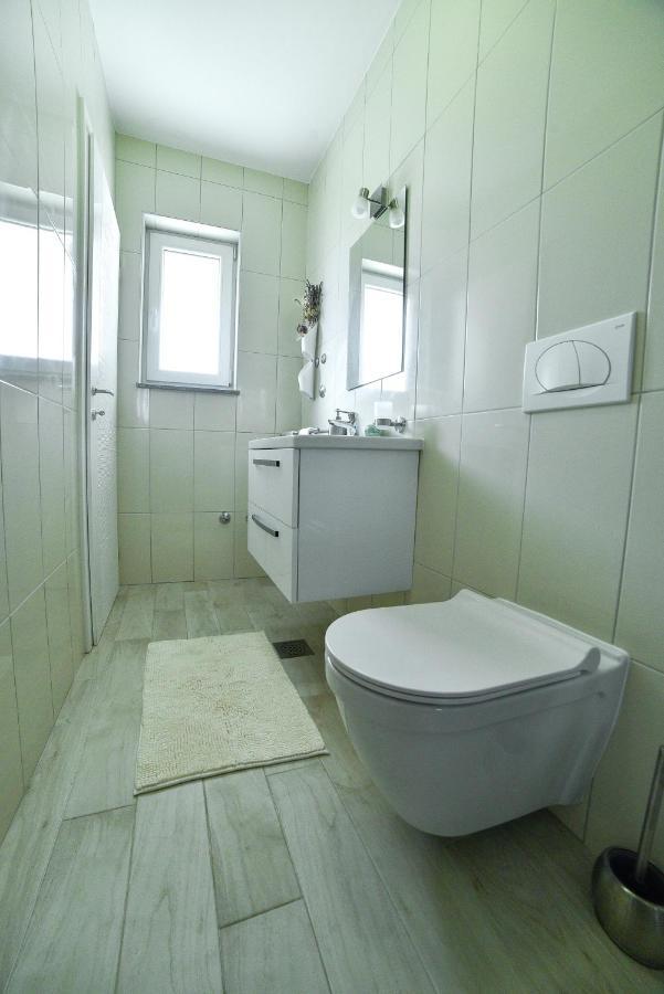 Holiday Home Mb Ražanj エクステリア 写真