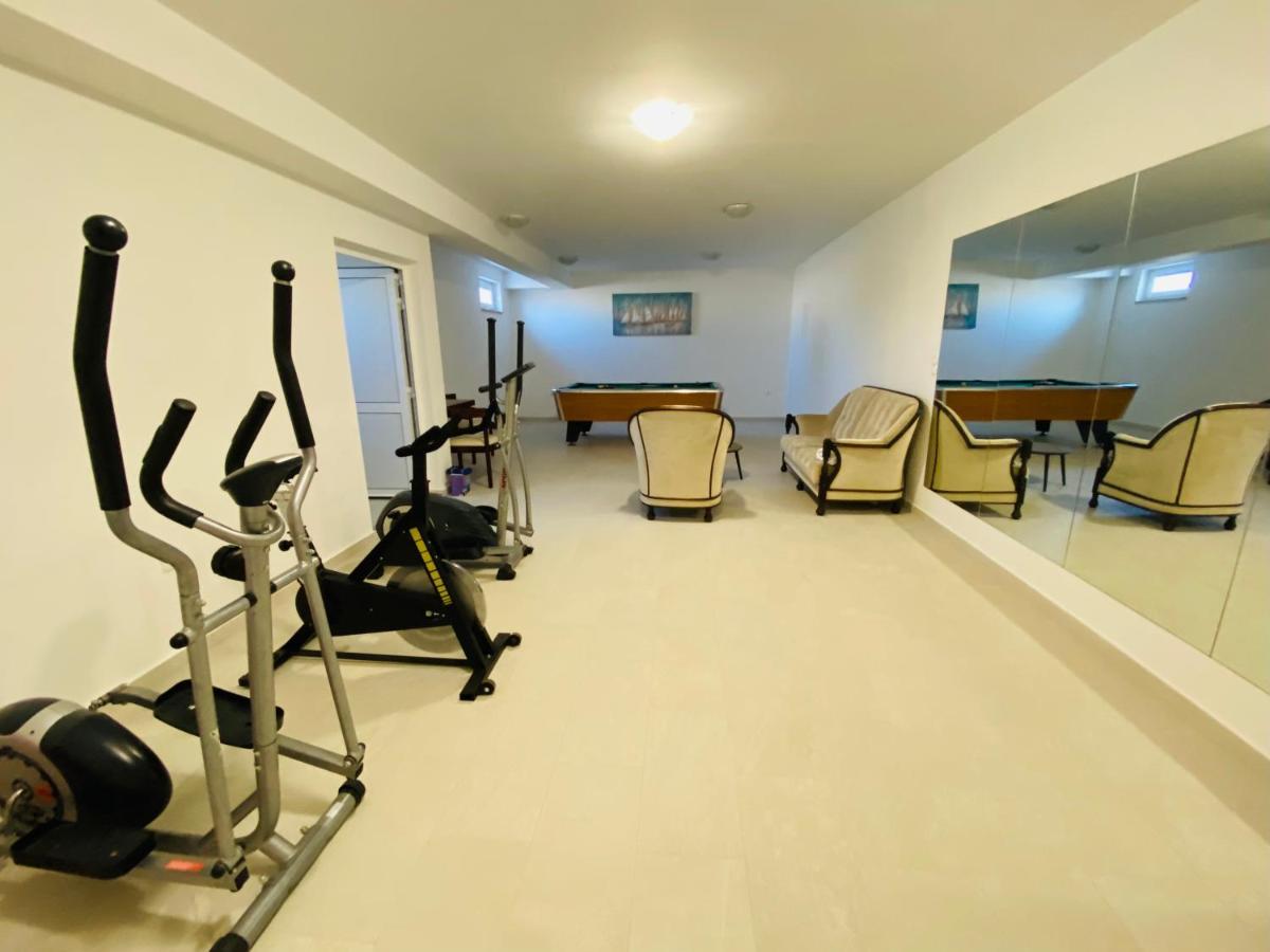 Holiday Home Mb Ražanj エクステリア 写真