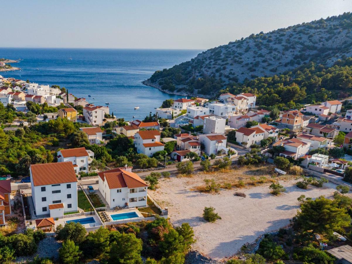 Holiday Home Mb Ražanj エクステリア 写真