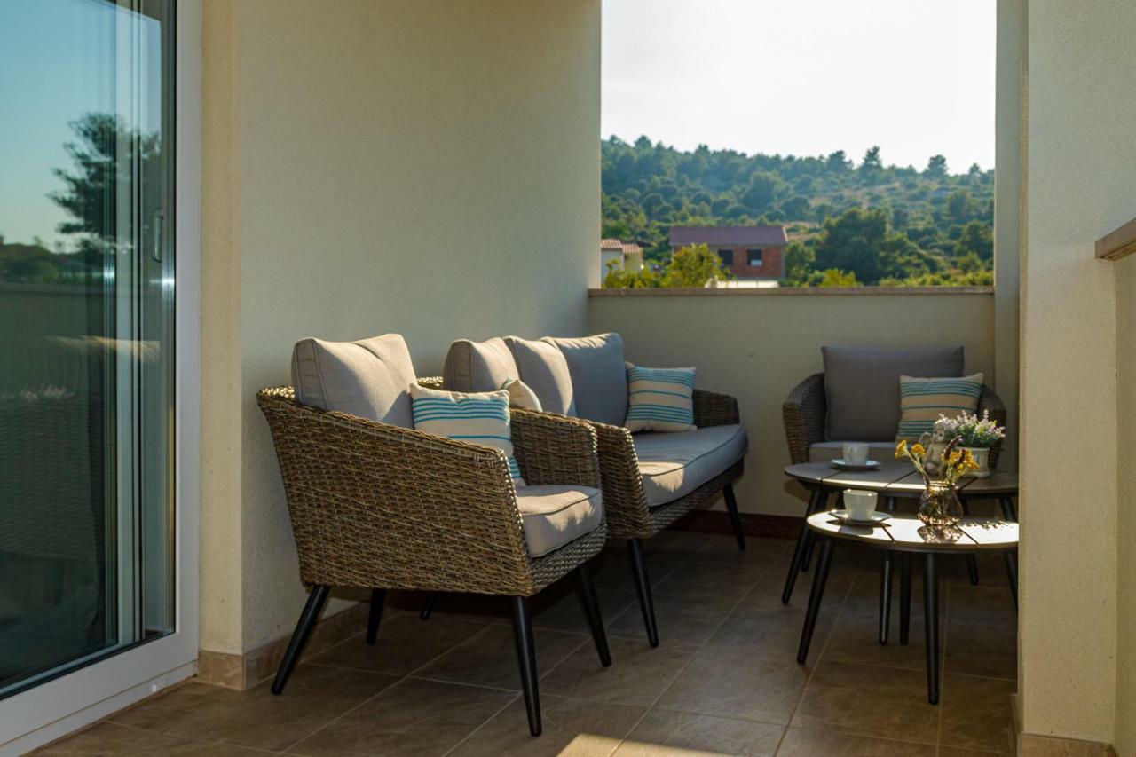 Holiday Home Mb Ražanj エクステリア 写真
